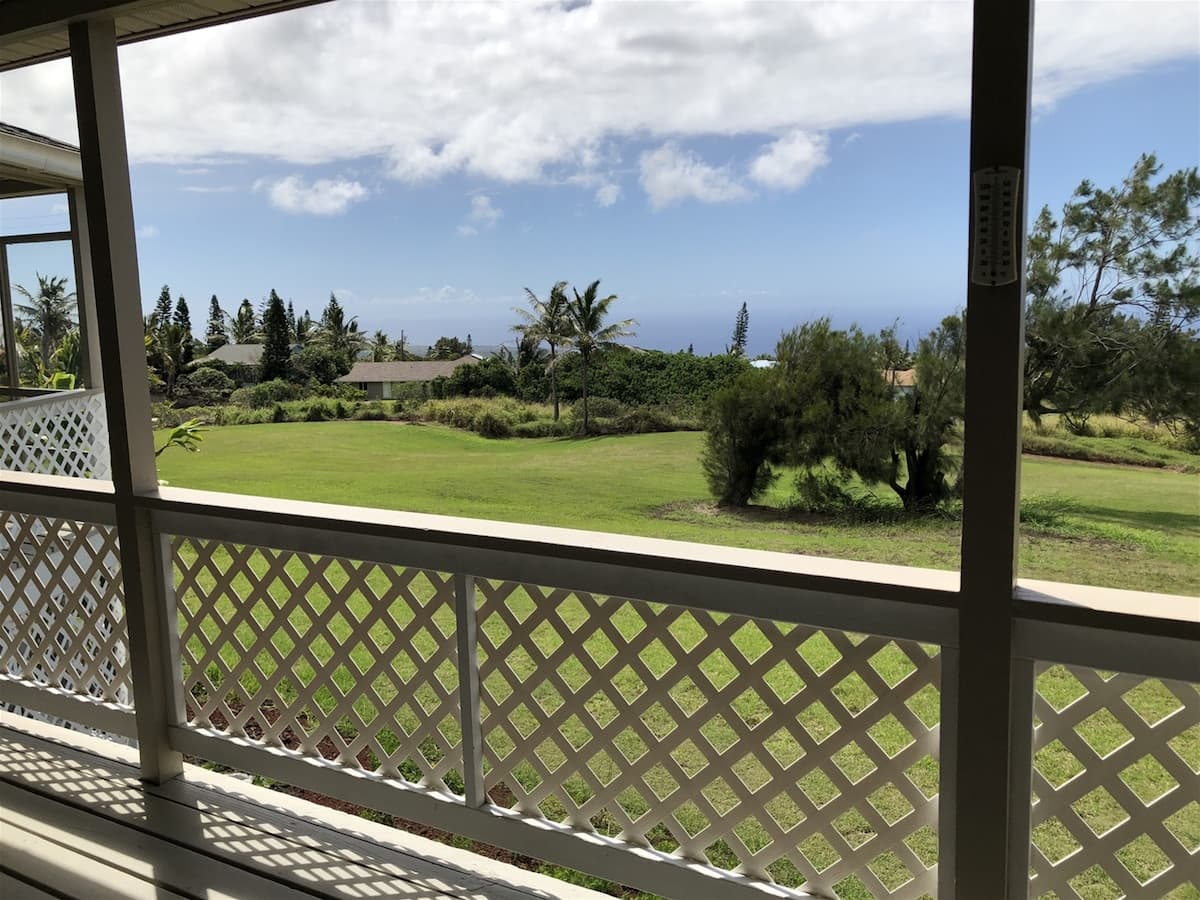 Home in Naalehu · ★4.81 · 2 bedrooms · 3 beds · 2 private baths - Photo 2