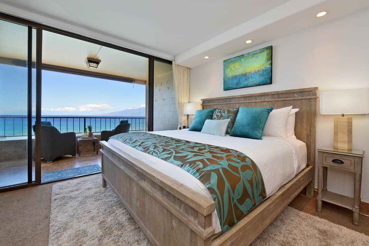 Condo in Lahaina · ★4.71 · 1 bedroom · 2 beds · 1 bath - Photo 2