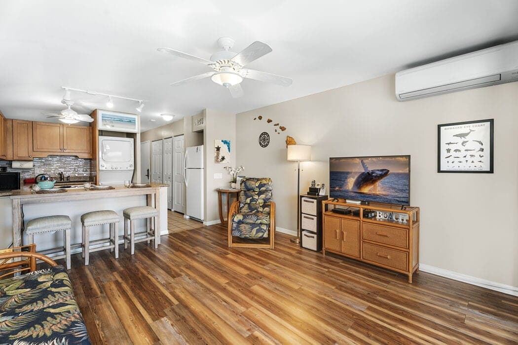 Condo in Kailua-Kona · ★4.83 · 1 bedroom · 2 beds · 1 bath - Photo 4