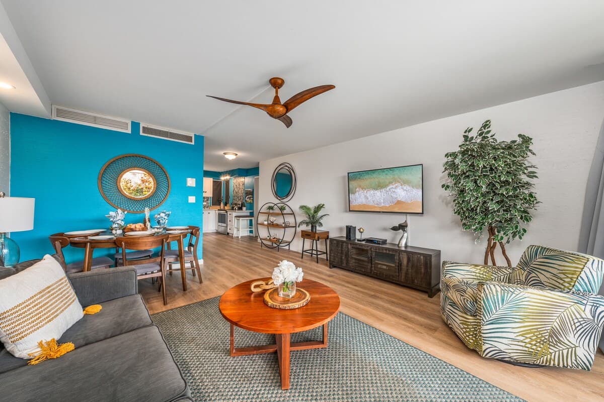 Condo in Lahaina · ★4.63 · 1 bedroom · 3 beds · 2 private baths - Photo 5