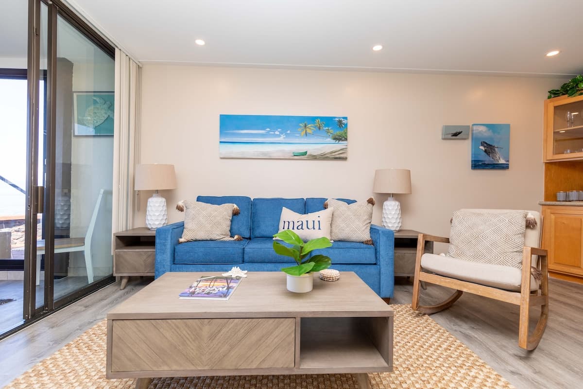 Condo in Lahaina · ★4.86 · 1 bedroom · 2 beds · 1 bath - Photo 3