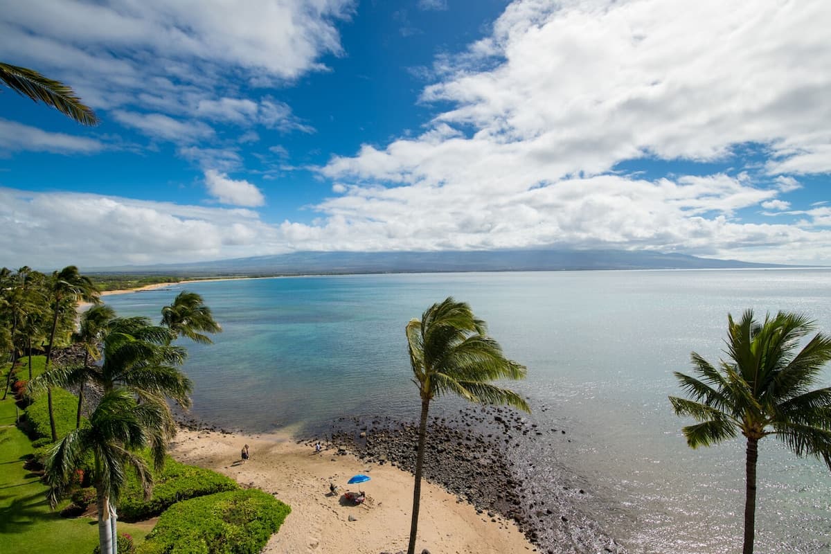 Condo in Wailuku · ★4.74 · 2 bedrooms · 3 beds · 2 private baths - Photo 1