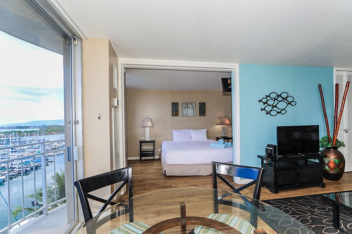 Unbeatable 180-Degree Ocean View! Happy Aloha Vibe - Photo 4