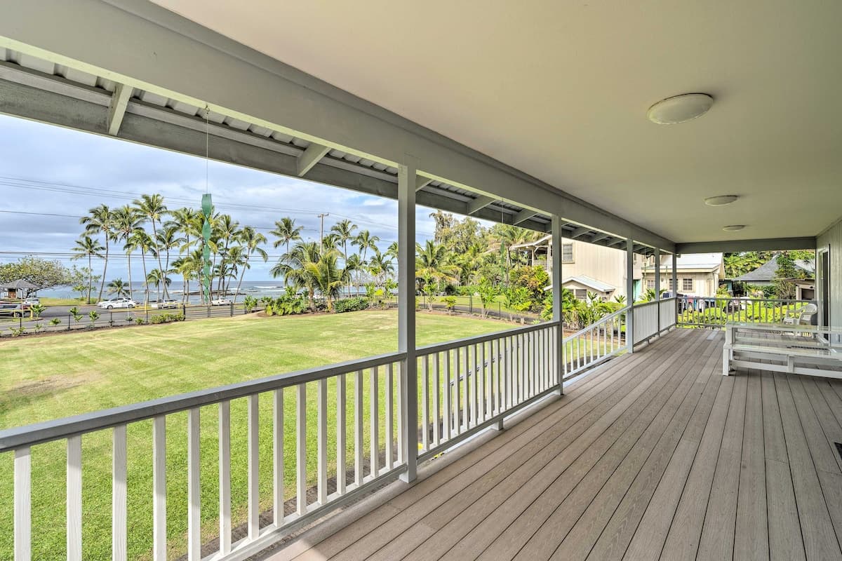 Home in Hilo · ★4.67 · 2 bedrooms · 2 beds · 1 shared bath - Photo 1