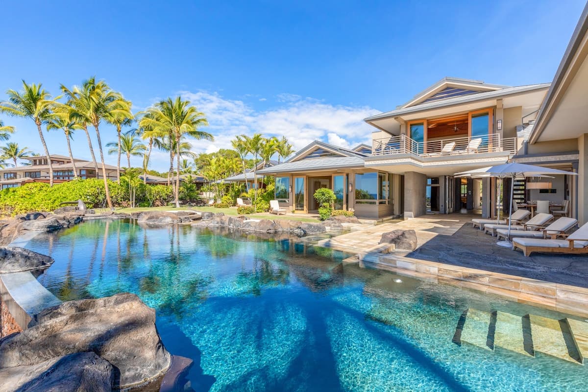 Home in Waimea · ★4.25 · 4 bedrooms · 6 beds · 6.5 baths - Photo 1