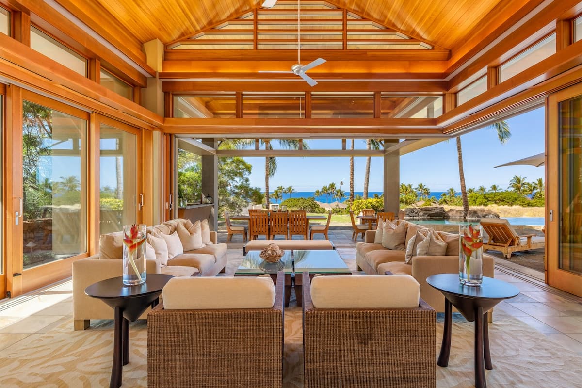 Home in Waimea · ★4.25 · 4 bedrooms · 6 beds · 6.5 baths - Photo 2
