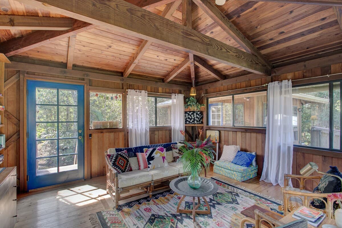 Home in Keaau · ★4.6 · 1 bedroom · 1 bed · 1.5 baths - Photo 4
