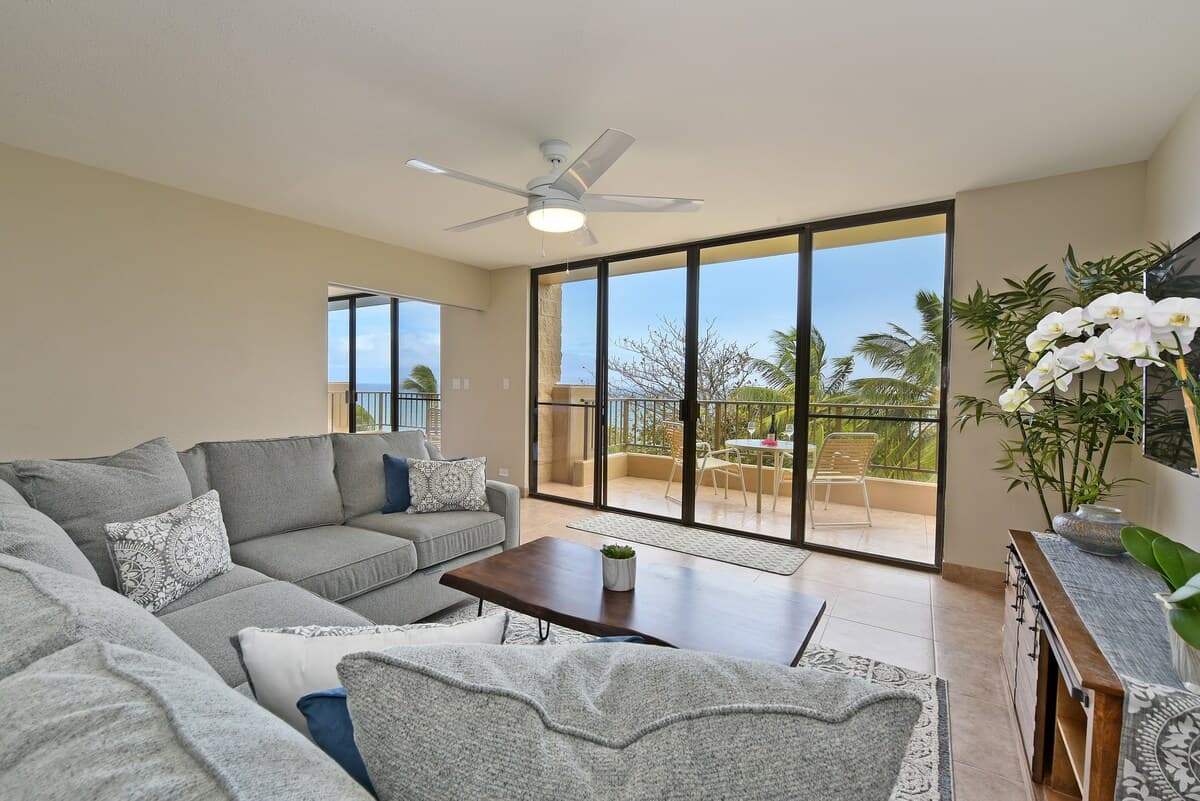 Condo in Lahaina · ★4.71 · 2 bedrooms · 3 beds · 2 private baths - Photo 5