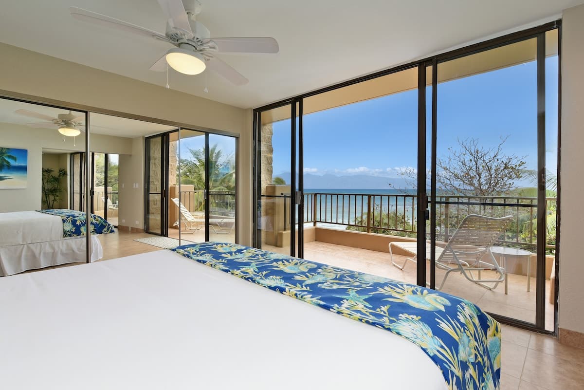 Condo in Lahaina · ★4.71 · 2 bedrooms · 3 beds · 2 private baths - Photo 1