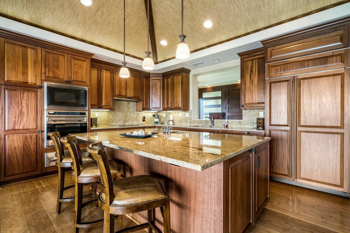 3-Bed w/ Private Pool Dec. - Photo 4