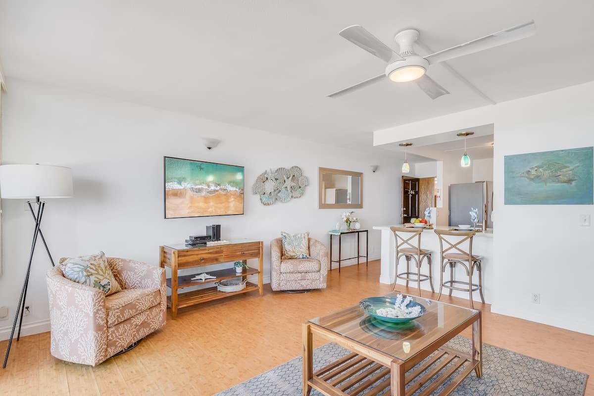 Condo in Kihei · ★4.81 · 1 bedroom · 2 beds · 1 bath - Photo 5