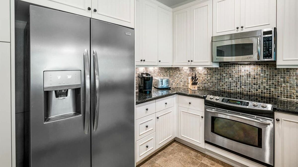 Townhouse in Waimea · ★5.0 · 2 bedrooms · 2 beds · 2.5 baths - Photo 4