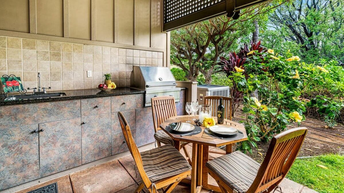Townhouse in Waimea · ★5.0 · 2 bedrooms · 2 beds · 2.5 baths - Photo 2