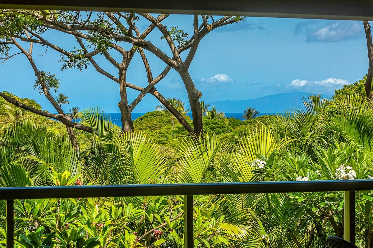 Villa in Kihei · ★4.88 · 3 bedrooms · 4 beds · 3.5 baths - Photo 3