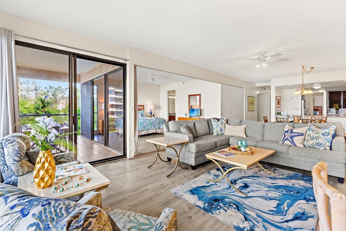 Condo in Lahaina · ★4.6 · 3 bedrooms · 5 beds · 2 baths - Photo 4