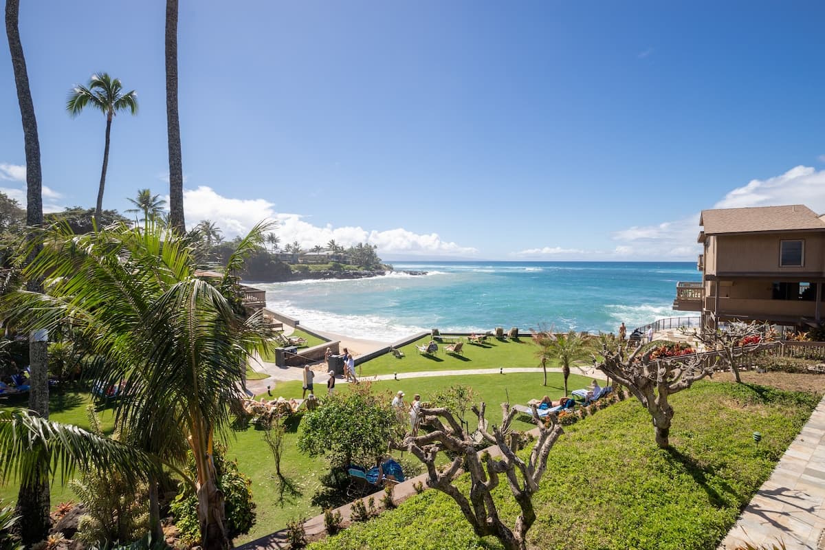 Condo in Lahaina · ★4.95 · 2 bedrooms · 3 beds · 2 baths - Photo 1