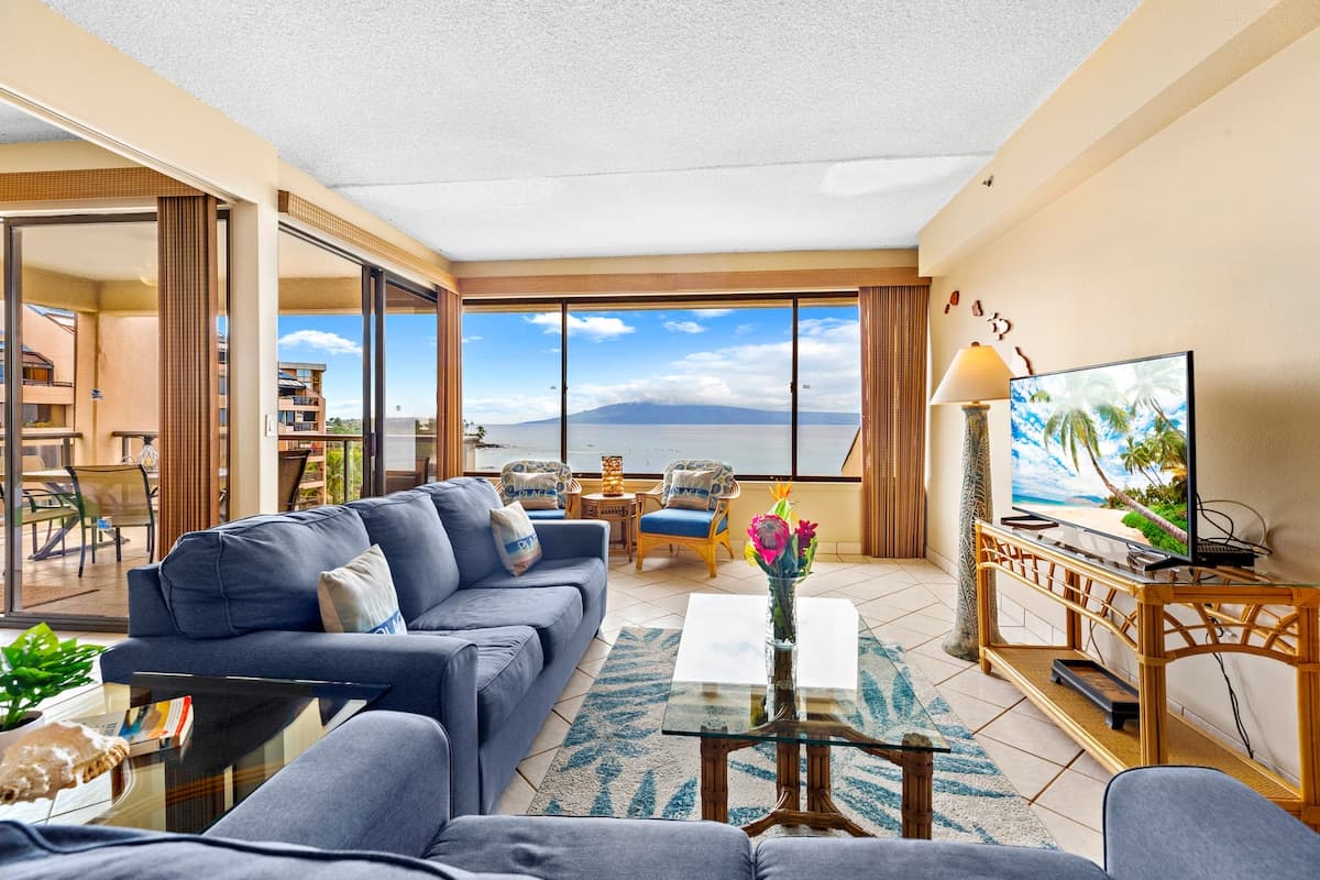 Condo in Lahaina · ★4.71 · 3 bedrooms · 5 beds · 2 private baths - Photo 4