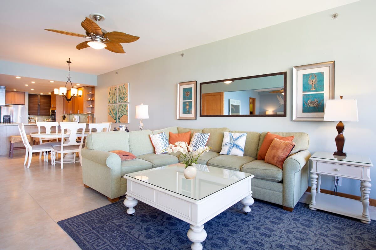 Condo in Lahaina · ★5.0 · 2 bedrooms · 4 beds · 2 baths - Photo 3