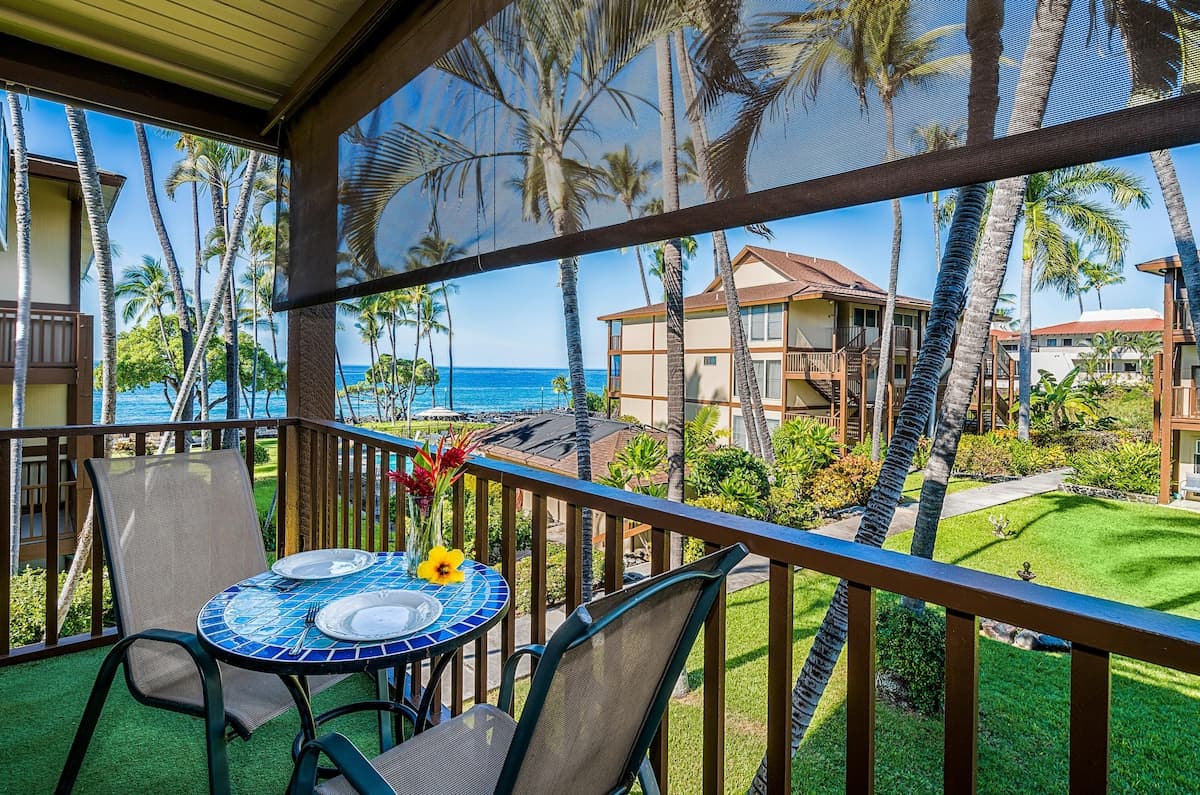 Condo in Kailua-Kona · ★4.5 · 1 bedroom · 2 beds · 1 private bath - Photo 1