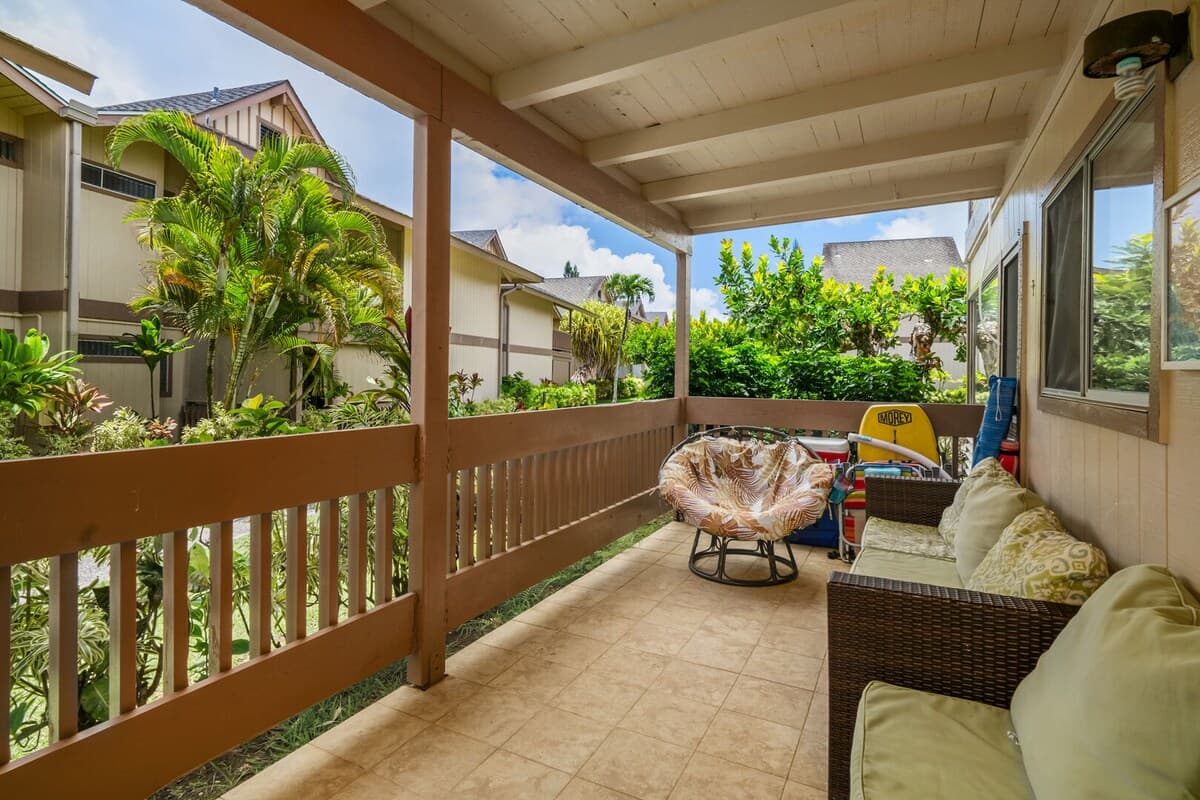 Condo in Princeville · ★4.2 · 2 bedrooms · 2 beds · 2 baths - Photo 4