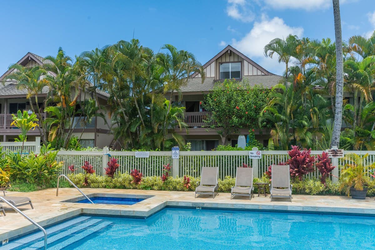 Condo in Princeville · ★4.2 · 2 bedrooms · 2 beds · 2 baths - Photo 2