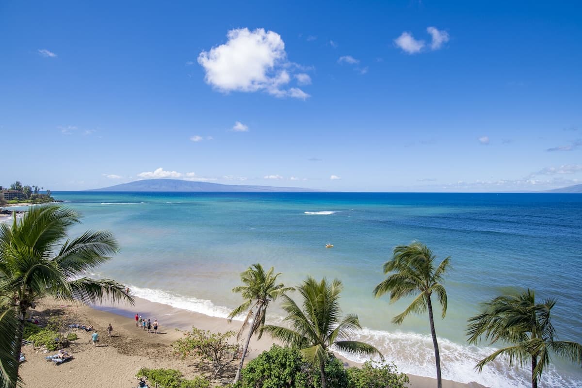Condo in Lahaina · ★4.89 · 2 bedrooms · 3 beds · 2 private baths - Photo 1