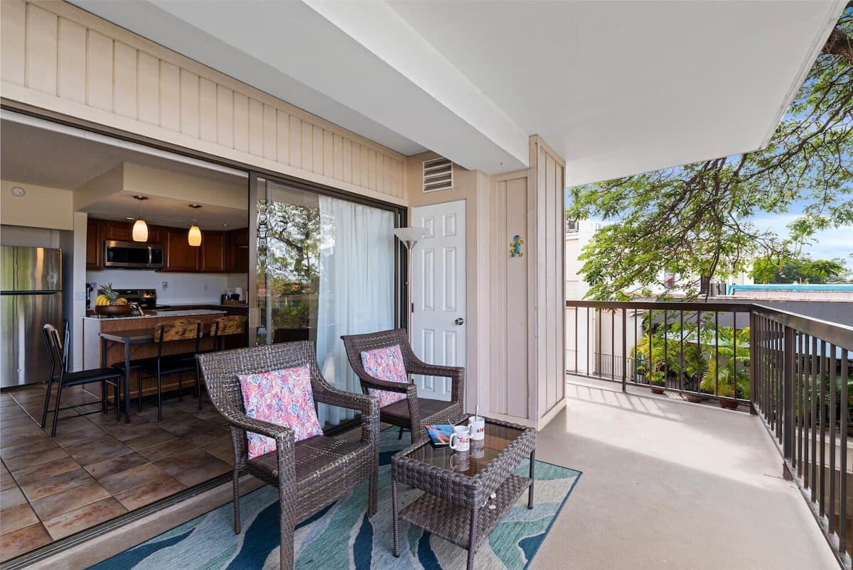 Condo in Kailua-Kona · ★4.67 · 2 bedrooms · 3 beds · 2 baths - Photo 2