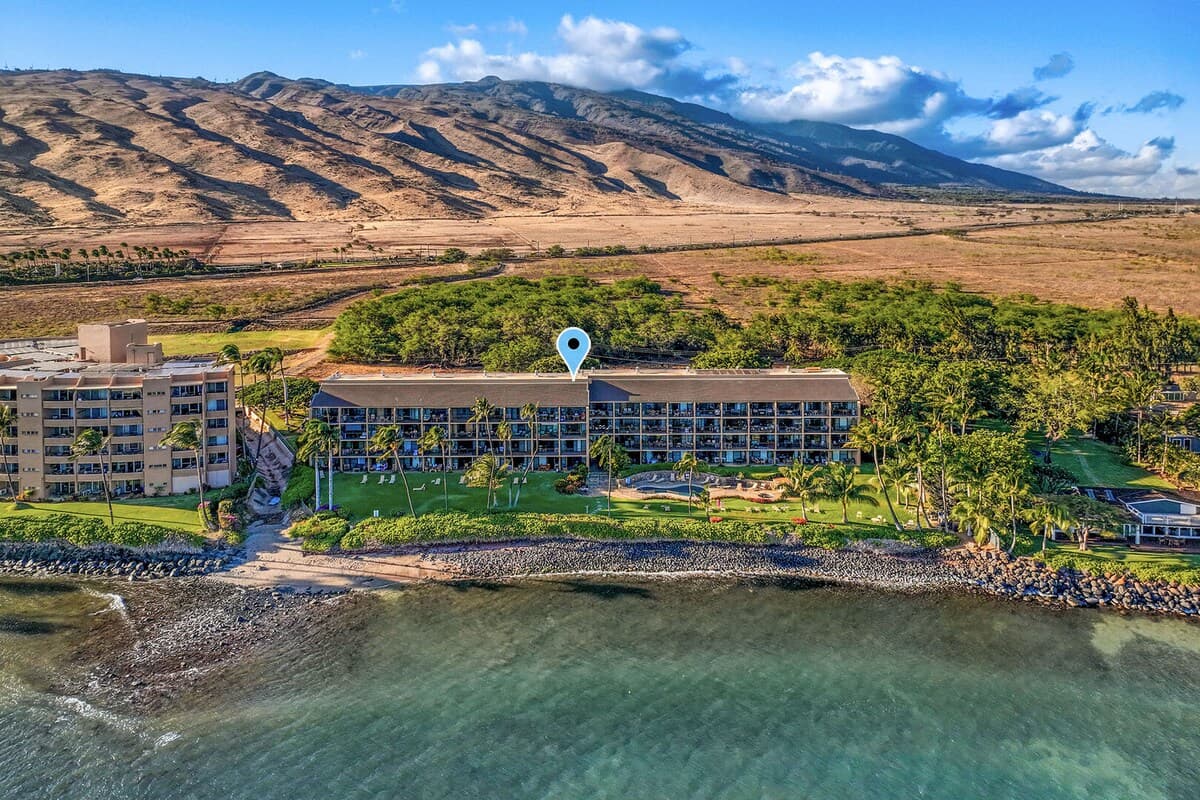 Condo in Wailuku · ★4.7 · 2 bedrooms · 4 beds · 2 private baths - Photo 2