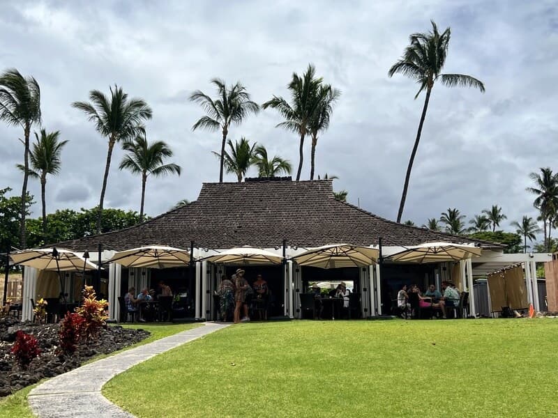 Home in Waimea · ★4.8 · 4 bedrooms · 5 beds · 4.5 baths - Photo 4