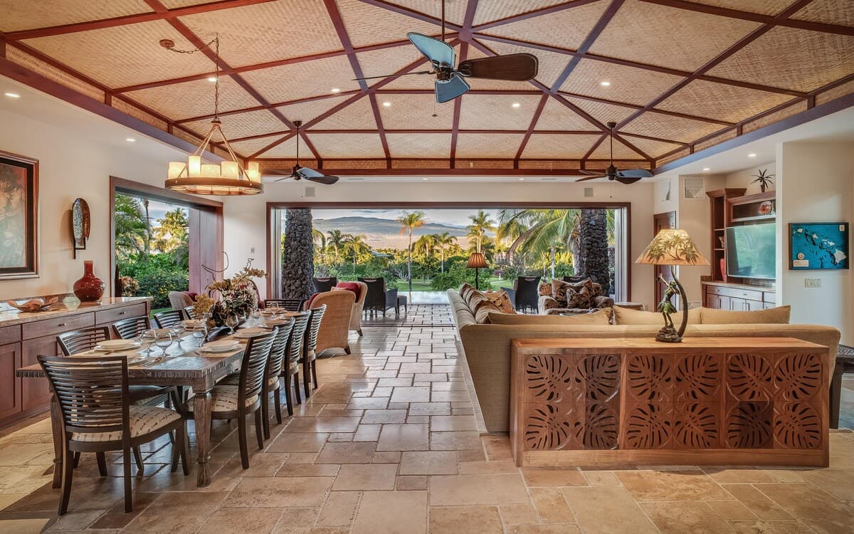 Home in Waimea · ★4.8 · 4 bedrooms · 5 beds · 4.5 baths - Photo 1