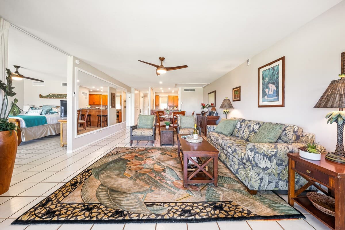 Condo in Lahaina · ★4.74 · 1 bedroom · 2 beds · 1 bath - Photo 4