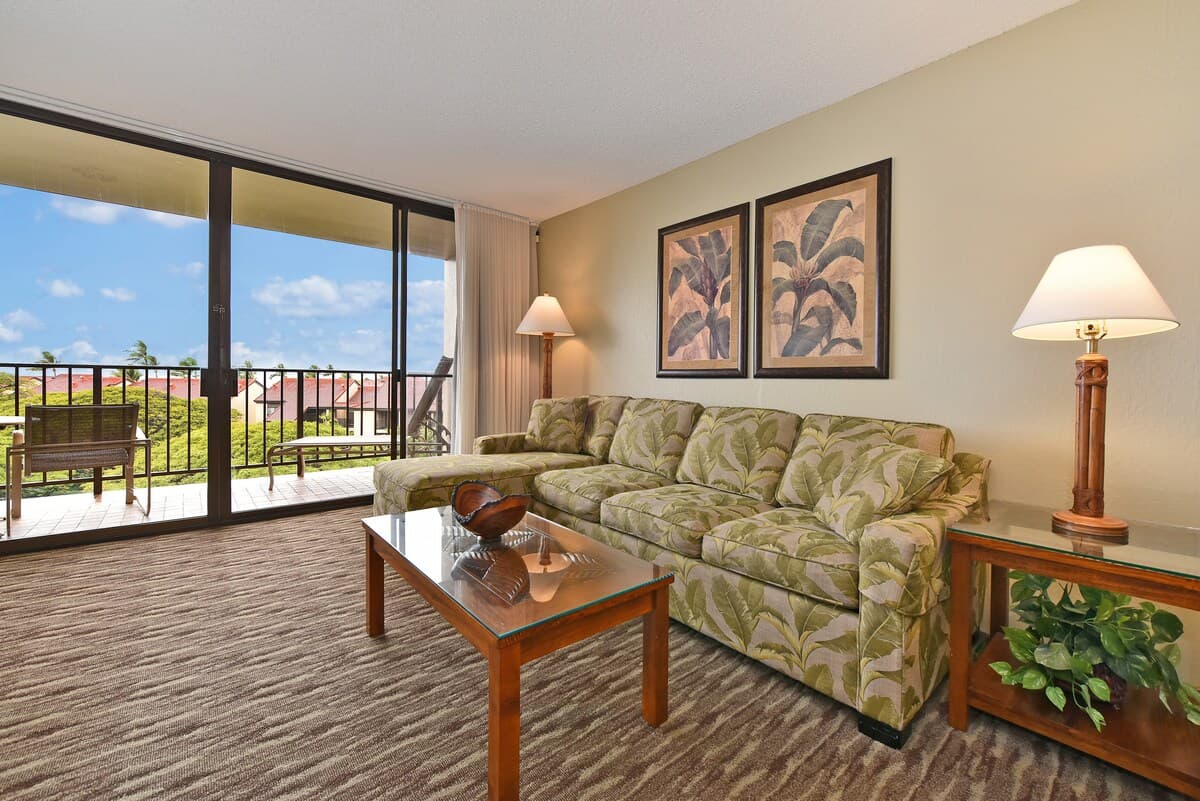 Condo in Lahaina · ★4.63 · 1 bedroom · 2 beds · 1 bath - Photo 2