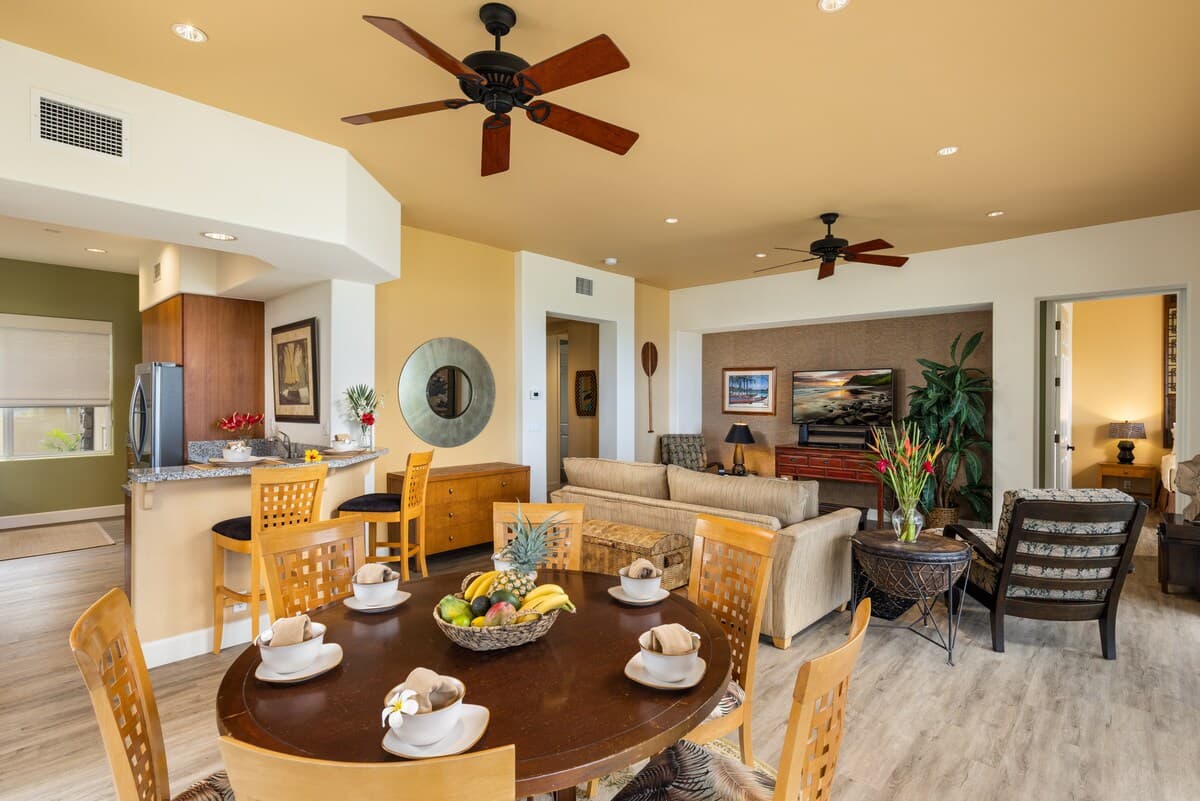 Condo in Waimea · ★5.0 · 2 bedrooms · 4 beds · 2 baths - Photo 3