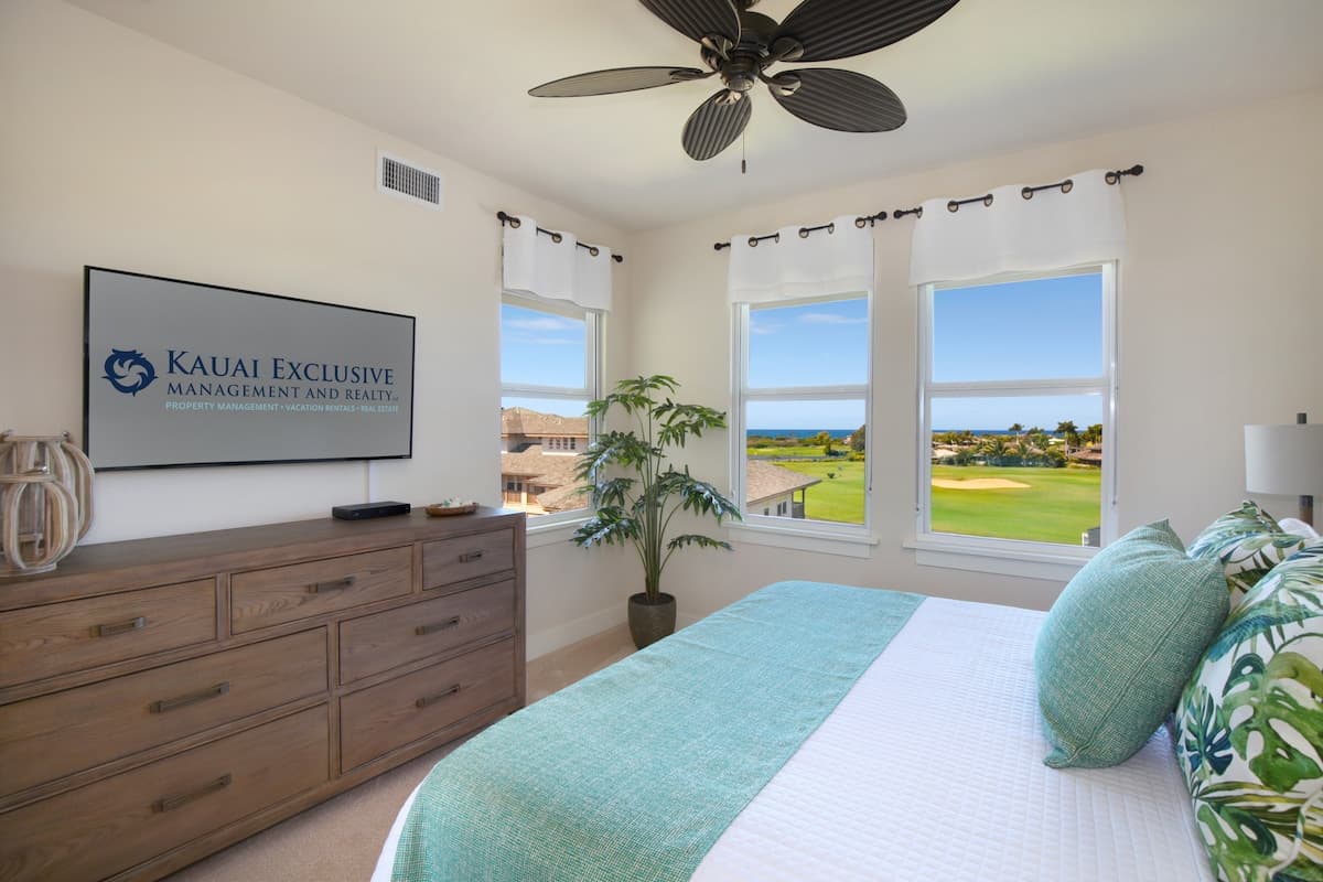 Townhouse in Koloa · ★4.93 · 4 bedrooms · 7 beds · 3.5 shared baths - Photo 3
