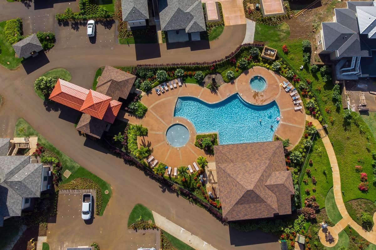 Townhouse in Koloa · ★4.93 · 4 bedrooms · 7 beds · 3.5 shared baths - Photo 2