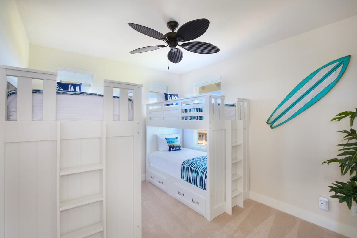 Townhouse in Koloa · ★4.93 · 4 bedrooms · 7 beds · 3.5 shared baths - Photo 4