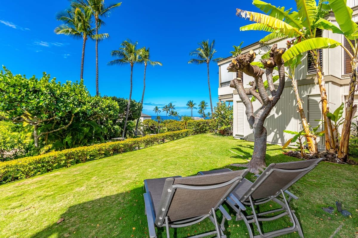 Condo in Kihei · ★4.84 · 2 bedrooms · 3 beds · 2 baths - Photo 2