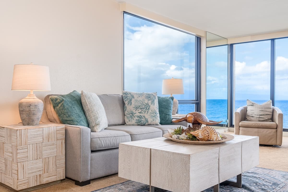 Condo in Lahaina · ★4.96 · 2 bedrooms · 4 beds · 2 baths - Photo 4