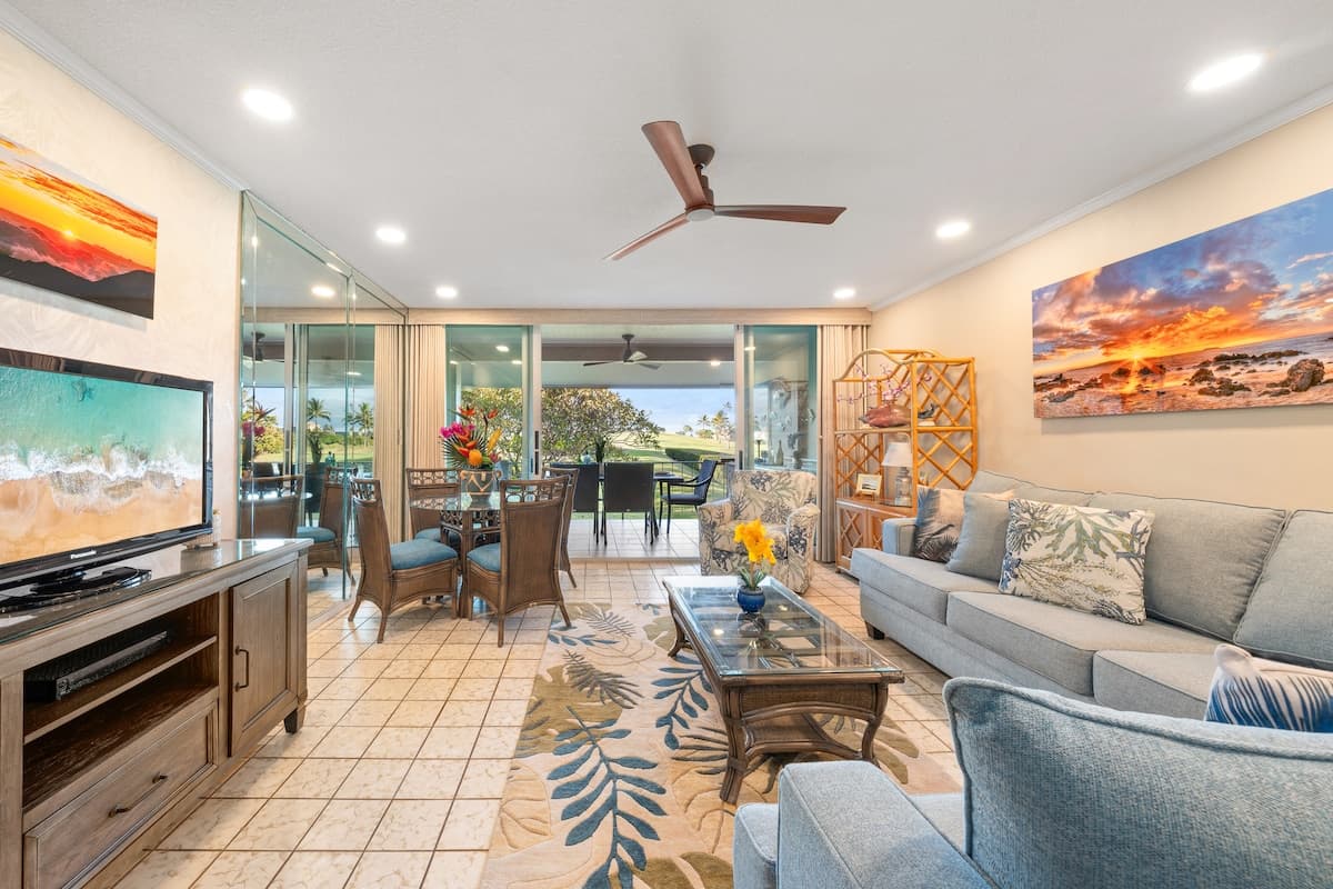 Condo in Lahaina · ★4.54 · 1 bedroom · 3 beds · 2 baths - Photo 4