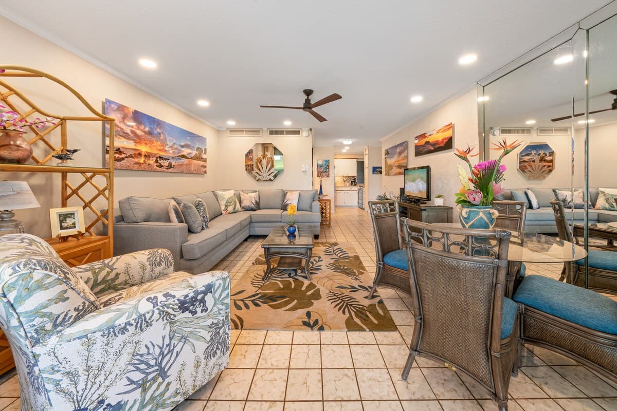 Condo in Lahaina · ★4.54 · 1 bedroom · 3 beds · 2 baths - Photo 3