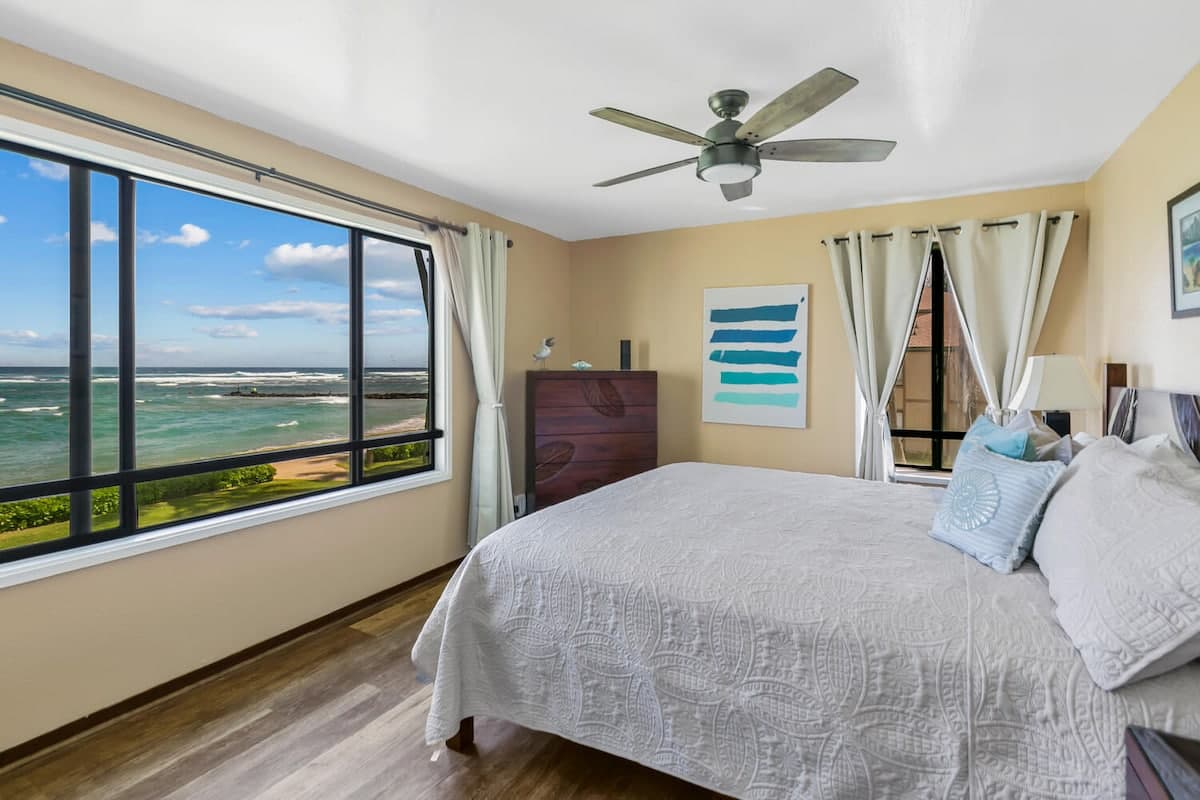 Condo in Kapaa · ★4.84 · 2 bedrooms · 4 beds · 2 private baths - Photo 2