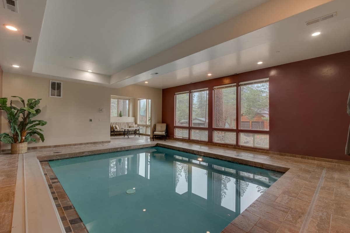 Heated Pool, Hot Tub, Sauna & Game Room - Photo 1
