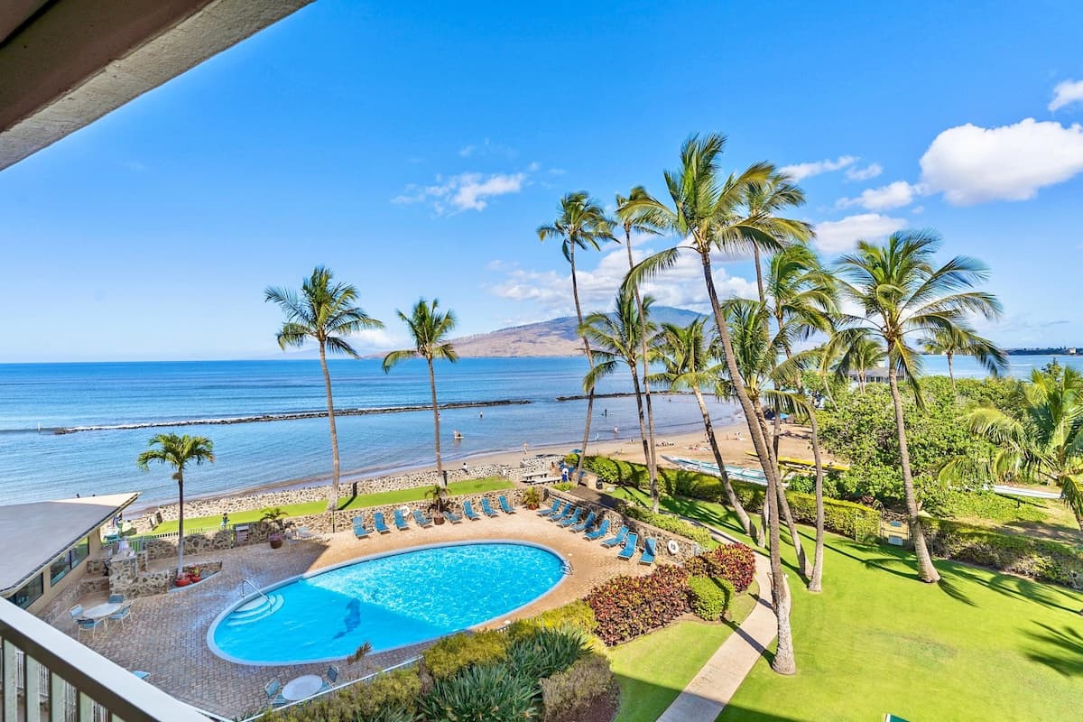Condo in Kihei · ★4.93 · 2 bedrooms · 3 beds · 2 private baths - Photo 1