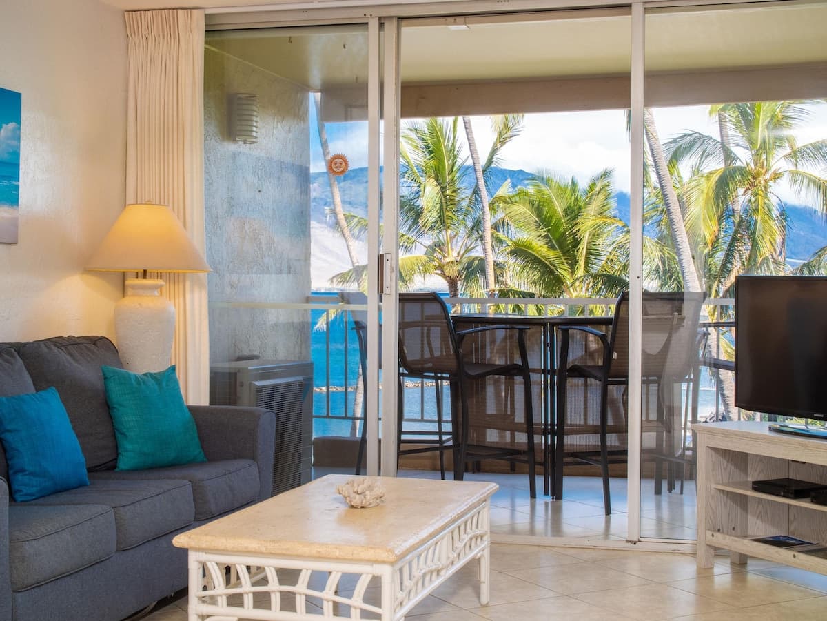 Condo in Kihei · ★4.93 · 2 bedrooms · 3 beds · 2 private baths - Photo 4
