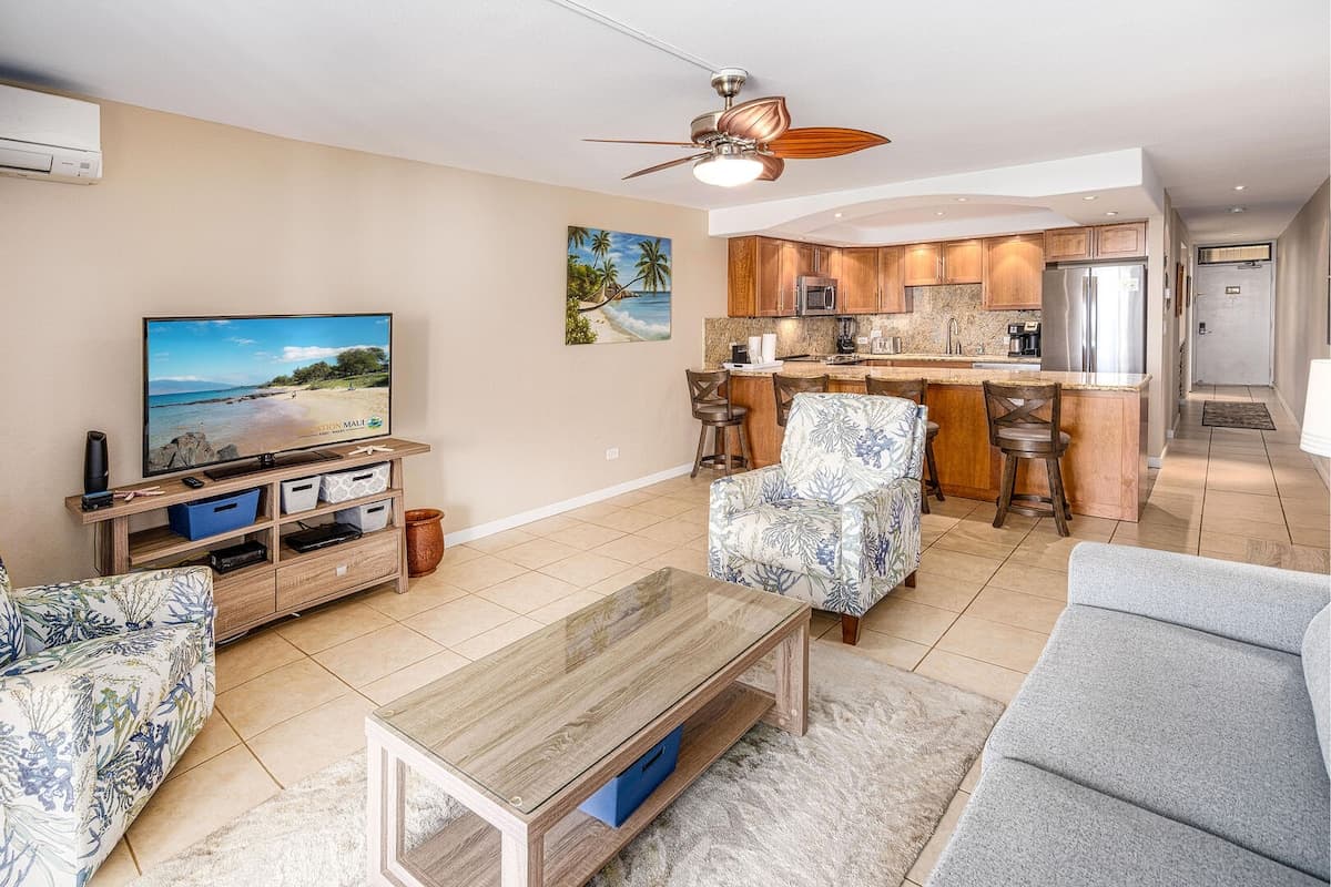 Condo in Kihei · ★5.0 · 1 bedroom · 2 beds · 2 private baths - Photo 2