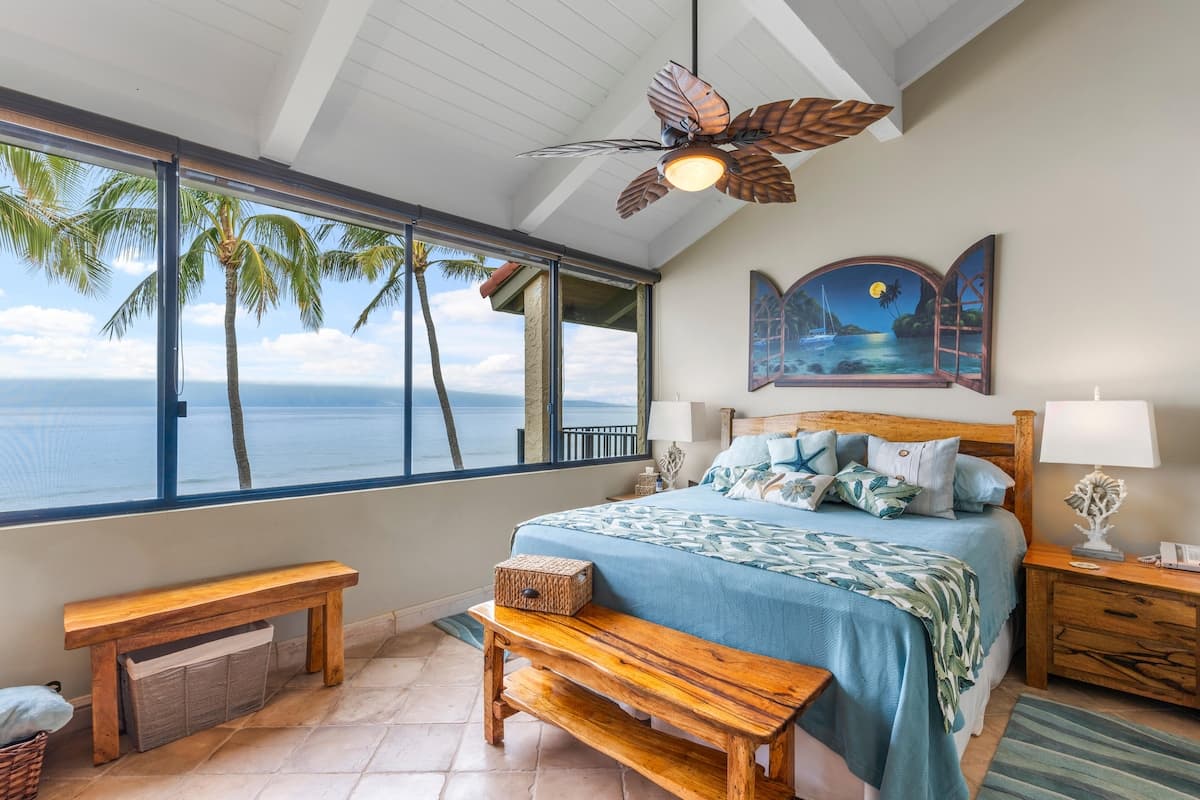 Condo in Lahaina · ★4.7 · 3 bedrooms · 4 beds · 2 baths - Photo 4