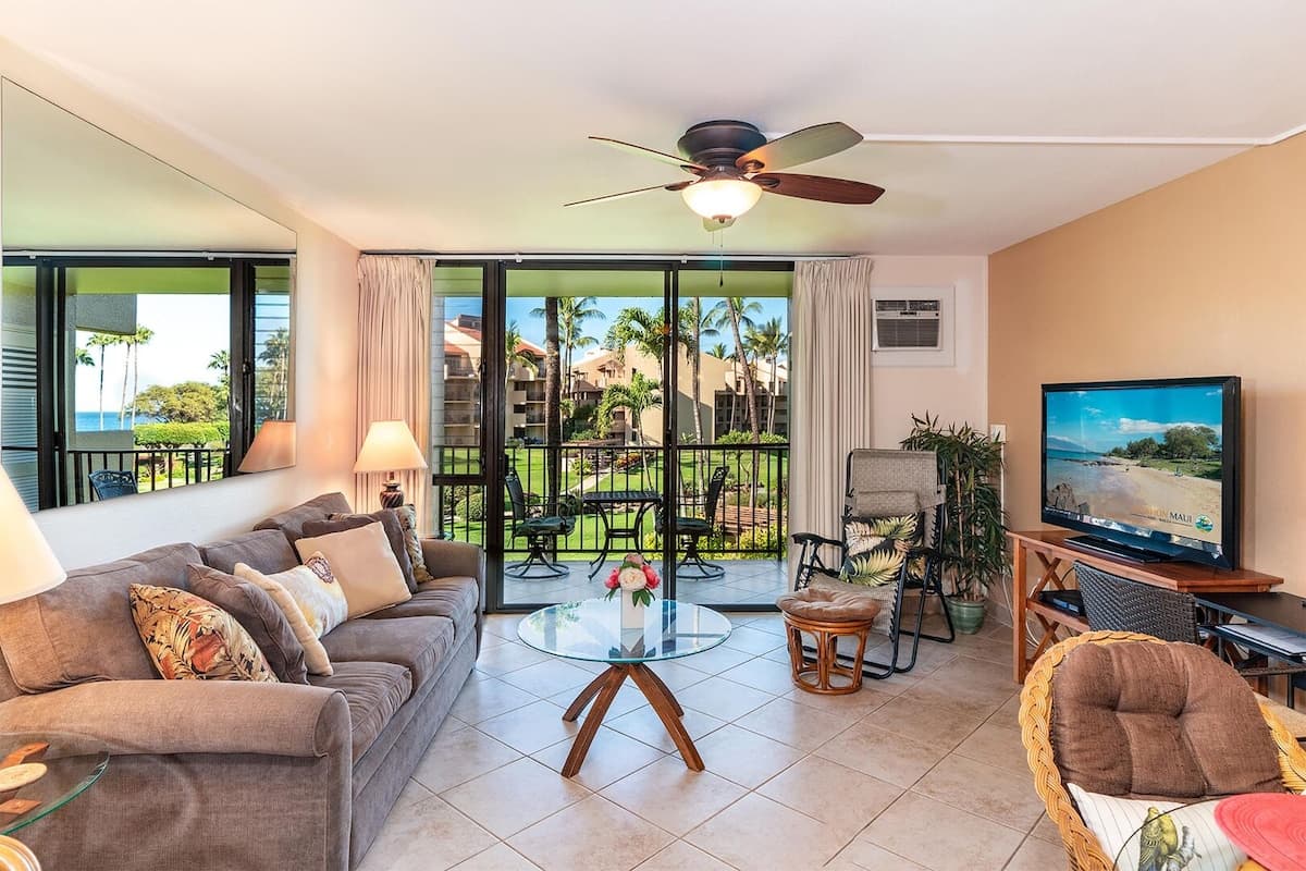 Condo in Kihei · ★4.92 · 1 bedroom · 2 beds · 2 private baths - Photo 2