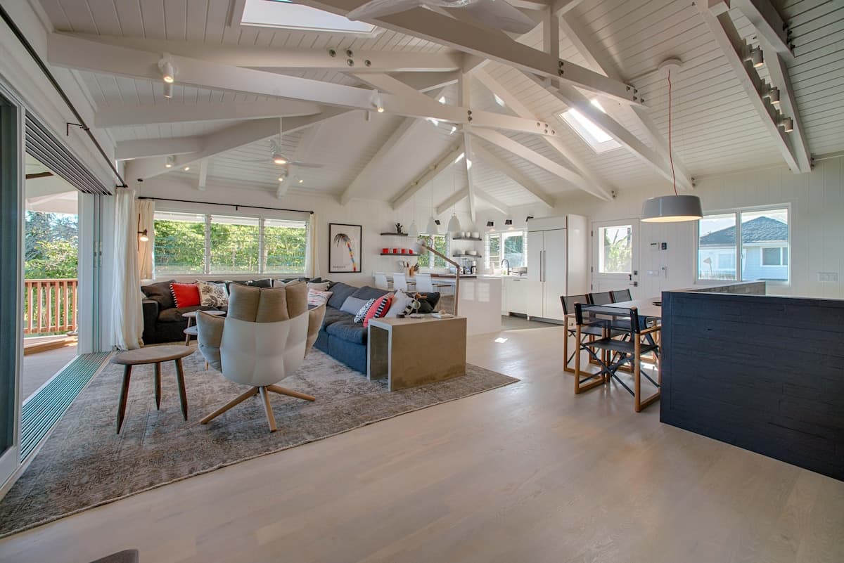 Home in Hanalei · ★5.0 · 3 bedrooms · 6 beds · 3.5 baths - Photo 5
