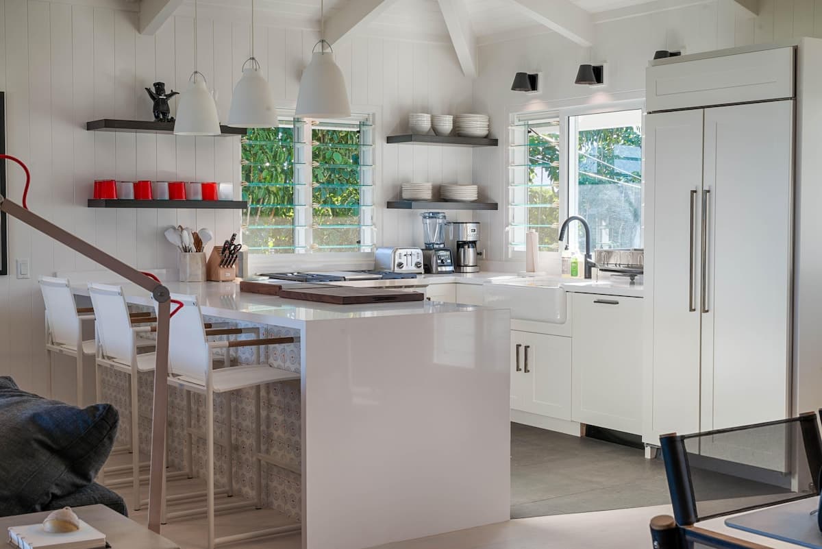 Home in Hanalei · ★5.0 · 3 bedrooms · 6 beds · 3.5 baths - Photo 4