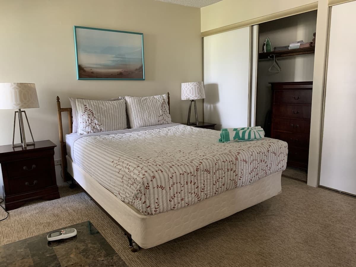 Condo in Honolulu · ★4.61 · 1 bedroom · 2 beds · 1 private bath - Photo 3